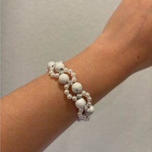 Howlite & Pearl Stretch Bracelet